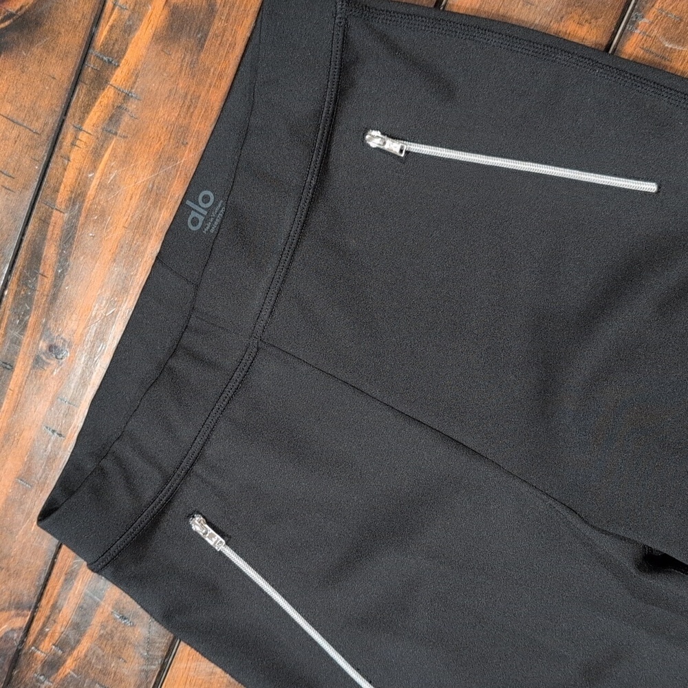 Alo Thrill Seeker Leggings - Picture 5 of 9